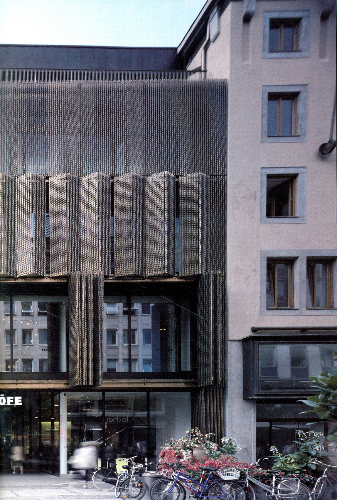 Drilled and corrugated folding-sliding panels by H&dM [587